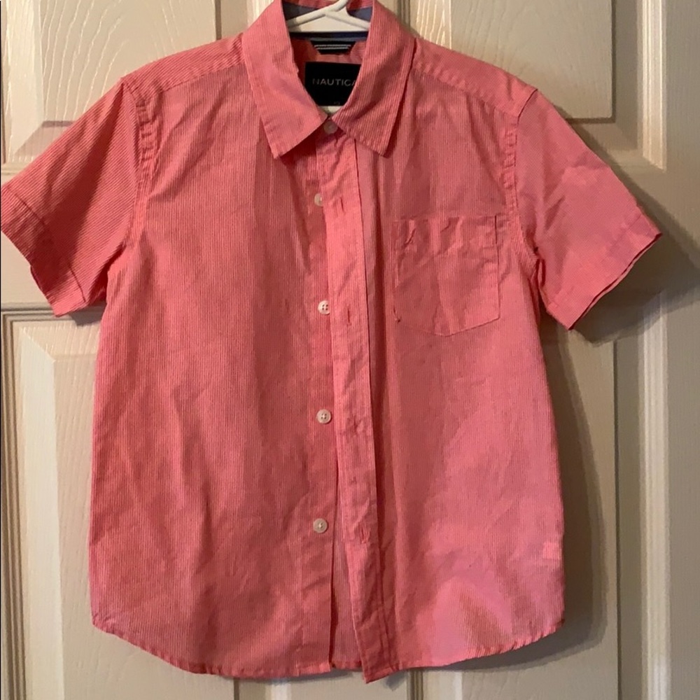 Short sleeved button up